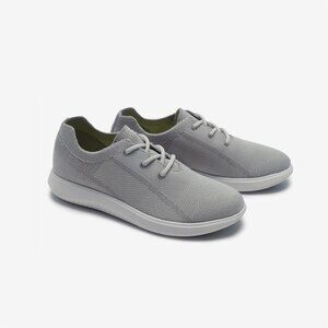 Lace-up sneaker with grey knit upper